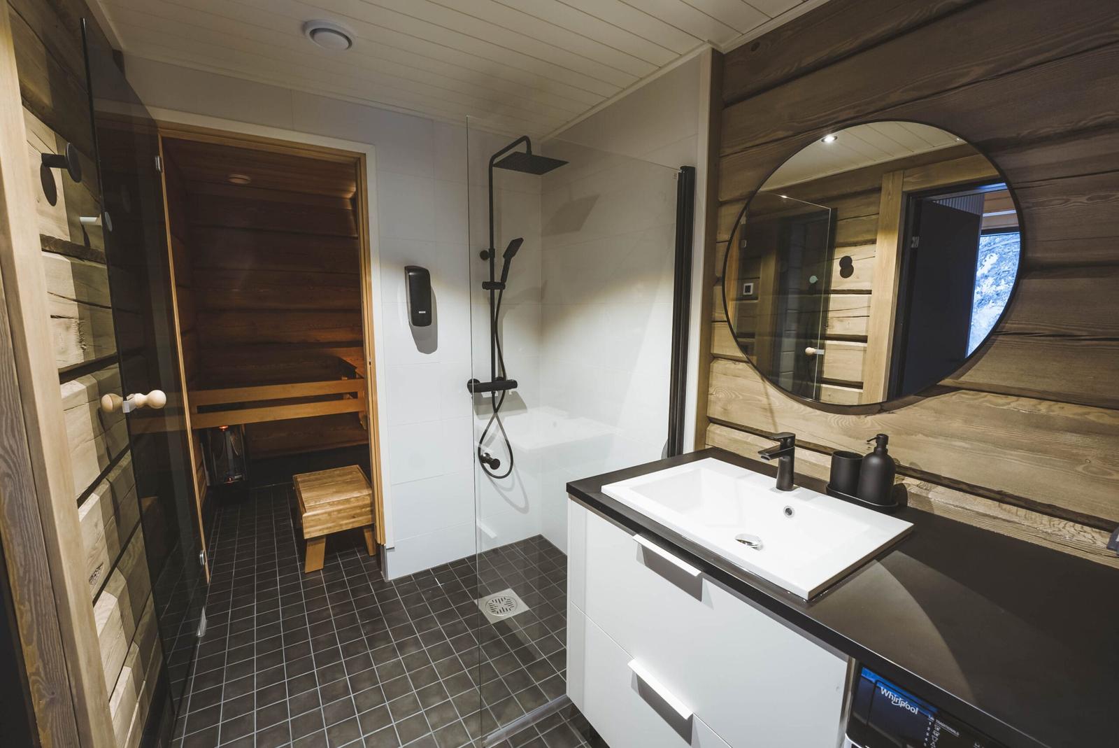 Invisible Suite at Invisible Forest Lodge