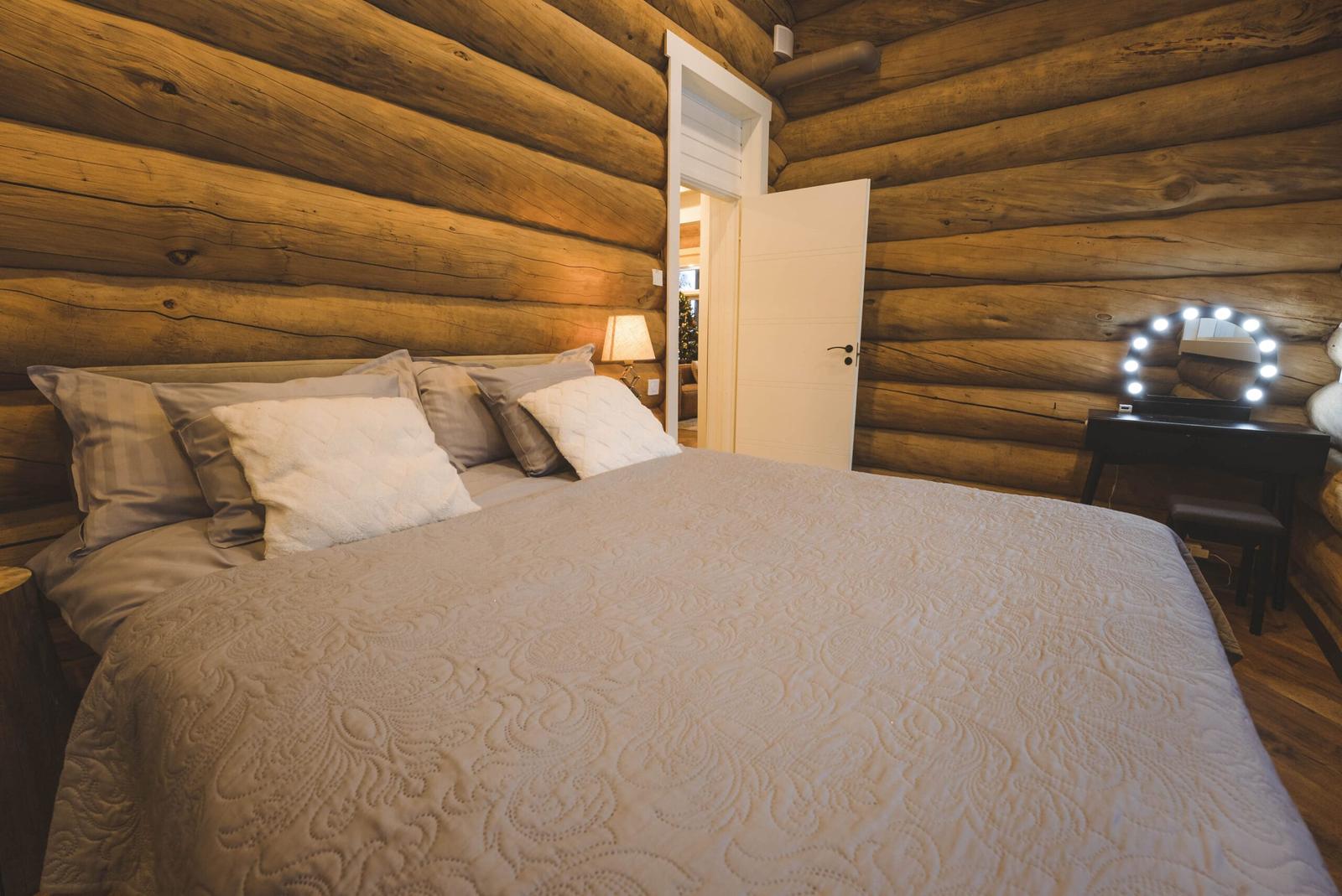 Luxury Log Villa at Invisible Forest Lodge