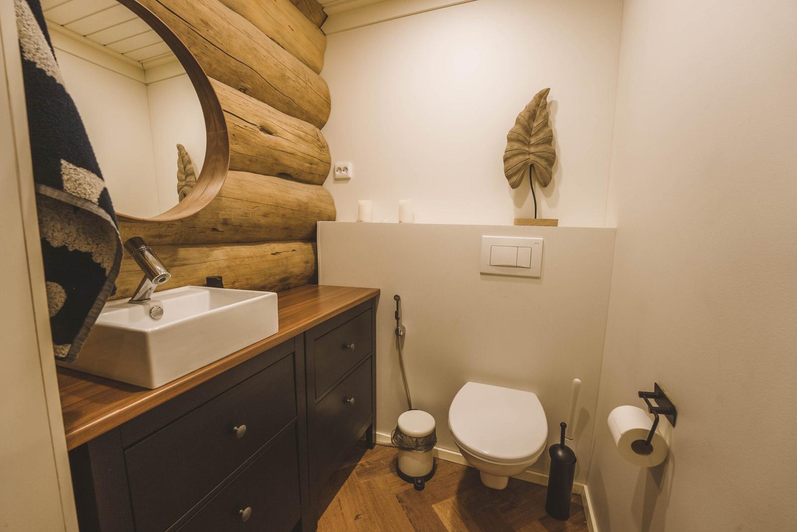Luxury Log Villa at Invisible Forest Lodge