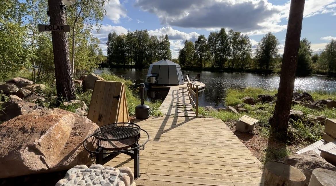 Aurora Hut at Invisible Forest Lodge