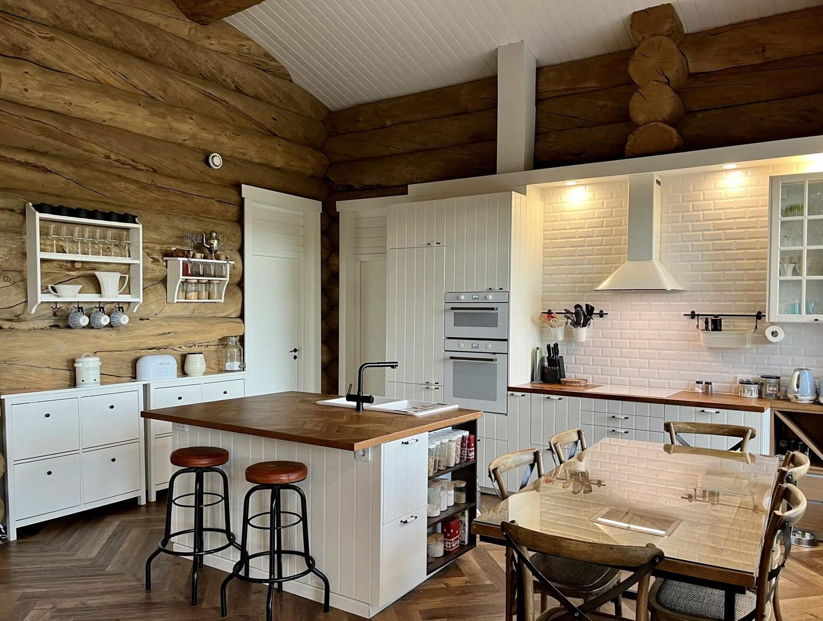 Kitchen island with stools